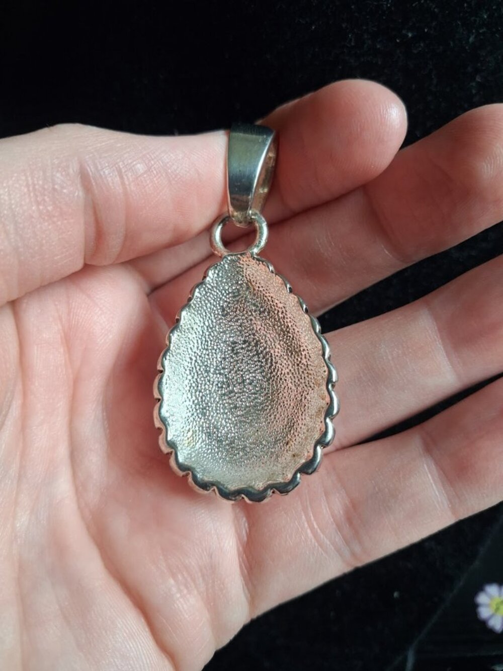 Unique pendant - Picture 2 of 2